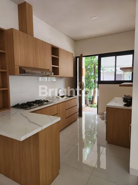 image DI JUAL RUMAH SIAP HUNI DI BSD (4)