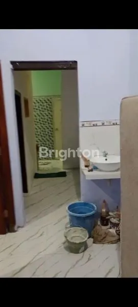 image RUMAH 2 LANTAI STRATEGIS DI JL. STASIUN BLIMBING (2)