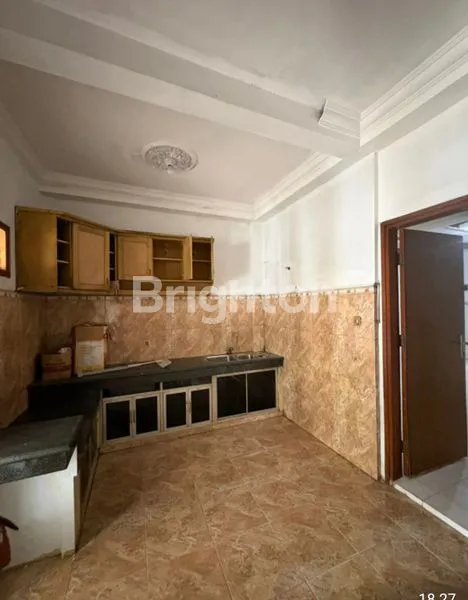 image RUMAH BISA DIJADIKAN KANTOR DEPAN JALAN UTAMA  PERUMAHAN WIKA BALIKPAPAN (6)