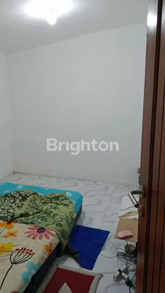 image RUMAH 2 LANTAI STRATEGIS DI JL. STASIUN BLIMBING (4)