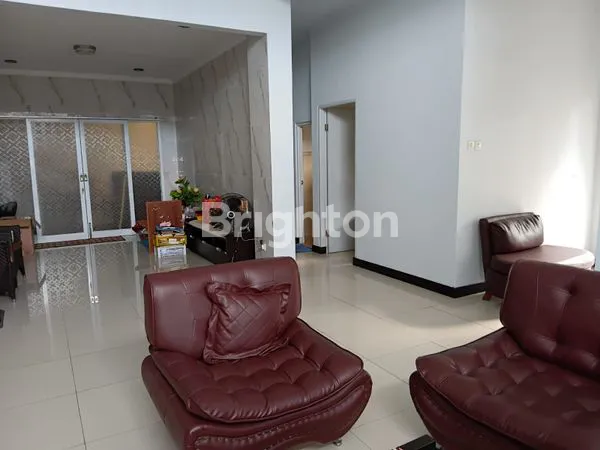 image RUMAH MEWAH SIAP HUNI (3)