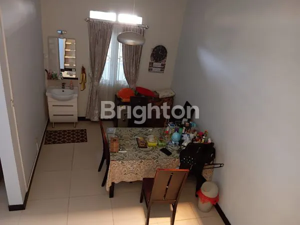 image RUMAH MEWAH SIAP HUNI (2)