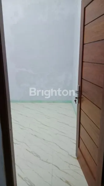 image RUMAH 2 LANTAI STRATEGIS DI JL. STASIUN BLIMBING (6)