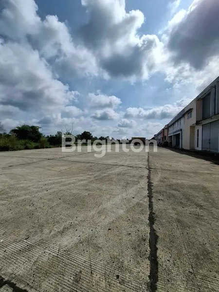 image PERGUDANGAN DENGAN LOKASI STRATEGIS (5)