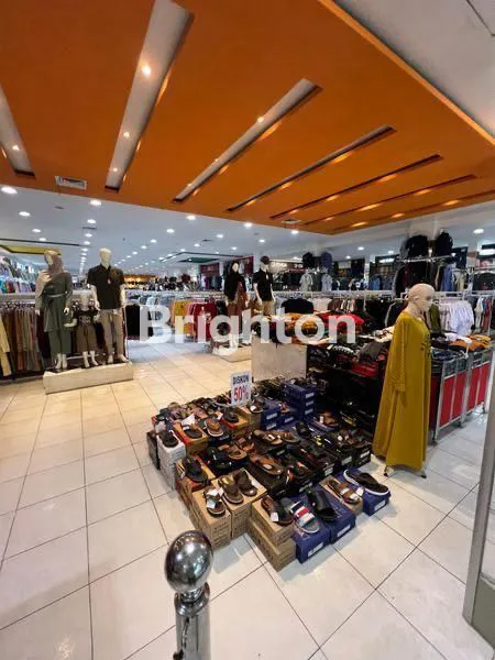 image RUMAH USAHA EX SUPERMARKET BANGKALAN DEKET ALUN-ALUN KOTA GACOAN  (5)