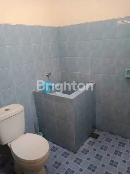 image RUMAH SIAP HUNI BISA DIGUNAKAN KANTOR MAUPUN TEMPAT TINGGAL SUASANA NYAMAN, ASRI DI GAYUNG KEBONSARI (2)