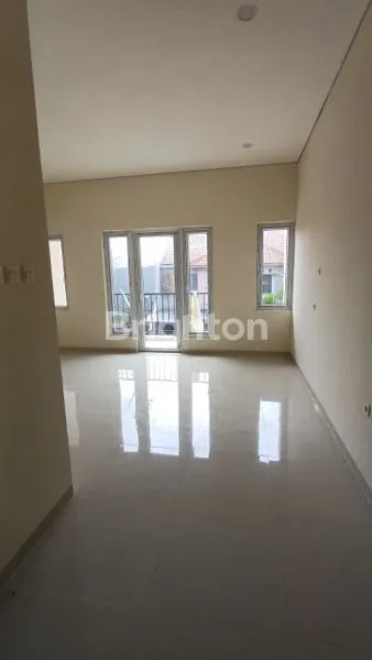 image RUMAH BARU MERUYA DEKAT PUSAT KULINER JAKARTA BARAT (7)