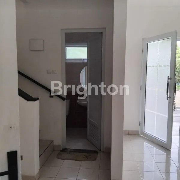 image RUMAH 2 LANTAI SIAP HUNI DI DALAM CLUSTER KOTA WISATA (6)