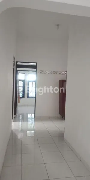 image RUMAH 1 1/4 LANTAI NYAMAN DAN LUAS DI MOJOSONGO (5)