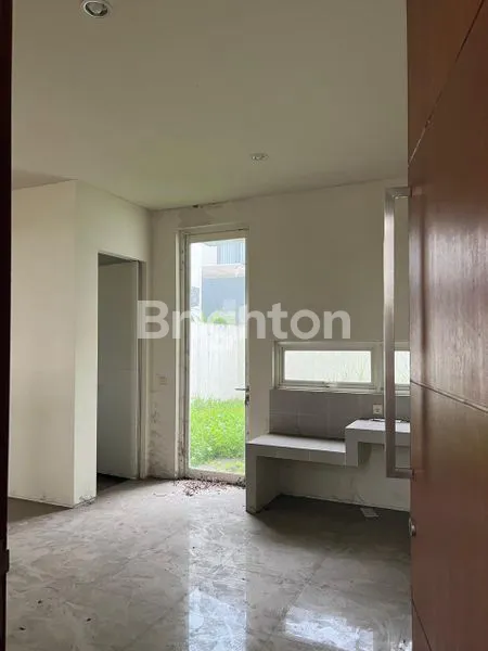image RUMAH SIAP HUNI DI SIDOARJO, DEKAT FASILITAS PUBLIK (4)