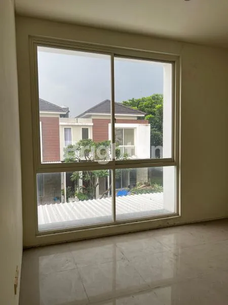 image RUMAH SIAP HUNI DI SIDOARJO, DEKAT FASILITAS PUBLIK (2)