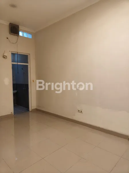 image RUMAH SEKTOR 7, GADING SERPONG, 1 1/2 LANTAI, SANGAT STRATEGIS, SIAP HUNI! (7)