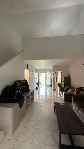 image RUMAH 2 LANTAI FURNISHED DI CLUSTER CITRA VI SUVARNA SUTERA CIKUPA (3)