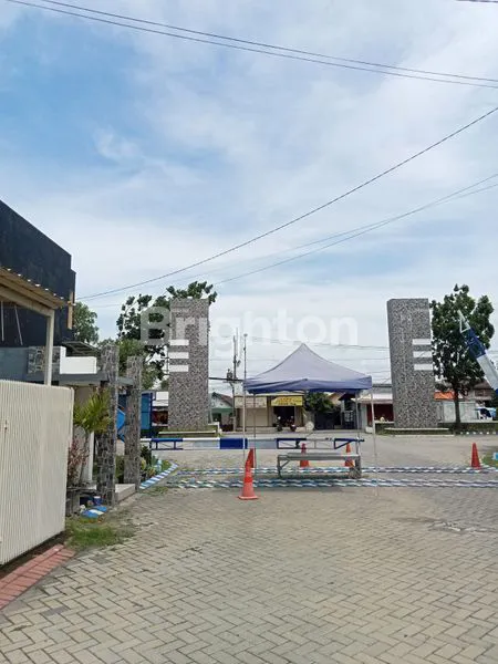 image RUMAH SIAP HUN, TINGGAL BAWA KOPER DI DIRAYA REGENCY SIDODADI SIDOARJO (2)