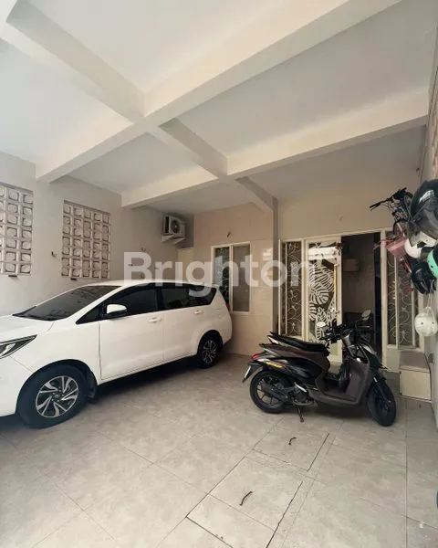 image RUMAH DI PLOSO TIMUR SURABAYA DEKAT UNAIR / ITS / PAKUWON CITY MALL (8)