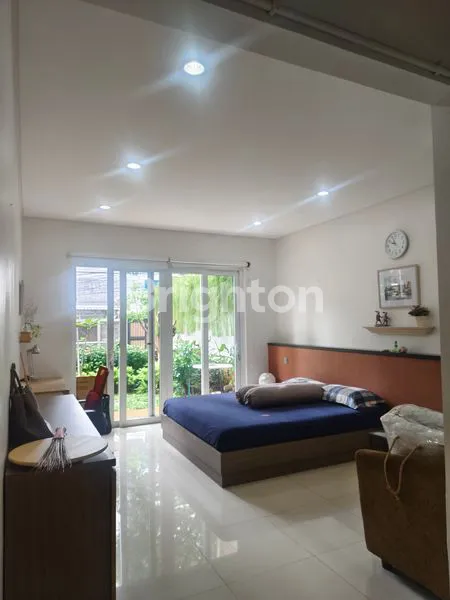 image RUMAH MEWAH 2 LANTAI DI SETIABUDI, LT 317M² (8)