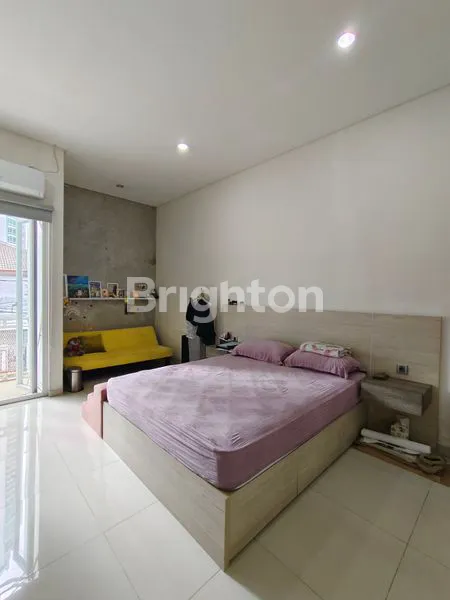 image RUMAH MEWAH 2 LANTAI DI SETIABUDI, LT 317M² (6)