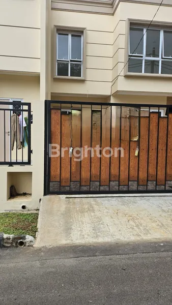 image RUMAH SEKTOR 7, GADING SERPONG, SANGAT STRATEGIS, 2 LANTAI, NEGO (2)