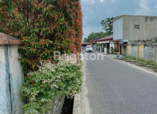 image DIJUAL RUMAH MEWAH SIAP HUNI LOKASI STRATEGIS (4)