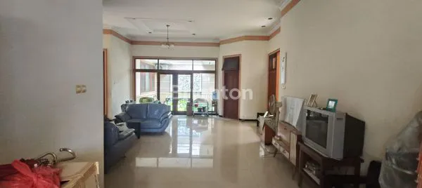 image BUTUH JUAL CEPAT\' RUMAH CLASSIC CANDRA KIRANA KEDIRI (4)