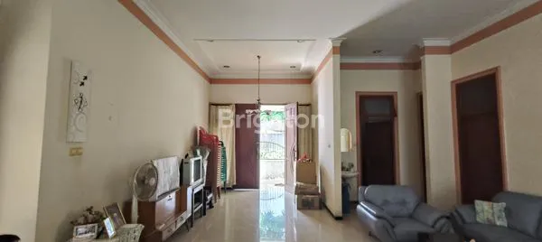 image BUTUH JUAL CEPAT\' RUMAH CLASSIC CANDRA KIRANA KEDIRI (8)