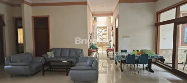 image BUTUH JUAL CEPAT\' RUMAH CLASSIC CANDRA KIRANA KEDIRI (2)