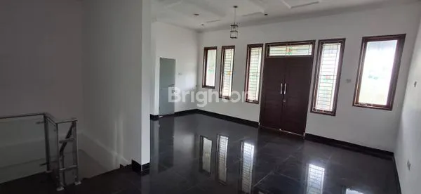 image RUMAH VILLA MEWAH DI KOMPLEK SETIABUDI GARDEN, MEDAN (1)