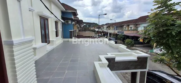 image RUMAH VILLA MEWAH DI KOMPLEK SETIABUDI GARDEN, MEDAN (6)