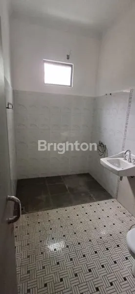 image RUMAH VILLA MEWAH DI KOMPLEK SETIABUDI GARDEN, MEDAN (7)