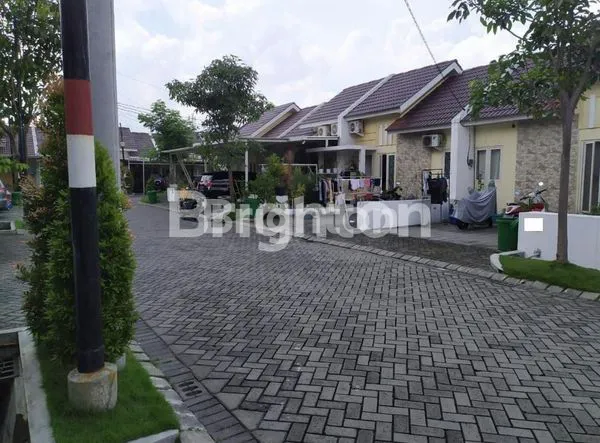 image DI JUAL RUMAH TERAWAT DENGAN BAIK  (1)