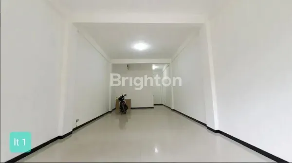 image SIAP PAKAI RUKO ICON 21 MERR 4 LANTAI, LOKASI STRATEGIS DI JALAN UTAMA IR SOEKARNO, NOL JALAN RAYA, AREA BISNIS DAN PERKANTORAN (3)