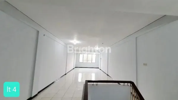 image SIAP PAKAI RUKO ICON 21 MERR 4 LANTAI, LOKASI STRATEGIS DI JALAN UTAMA IR SOEKARNO, NOL JALAN RAYA, AREA BISNIS DAN PERKANTORAN (7)