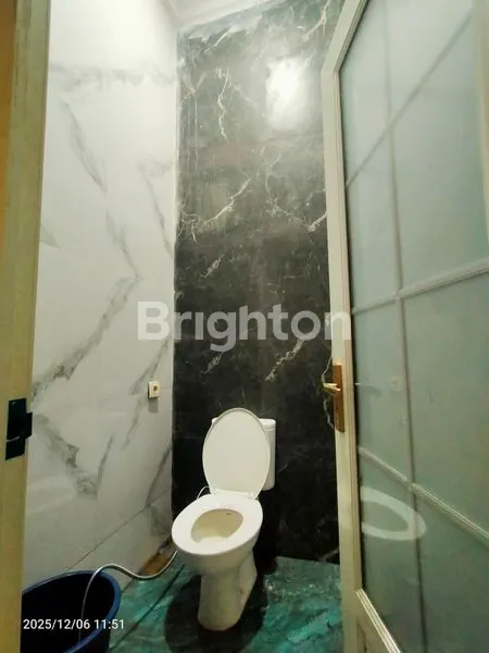 image RUMAH HUNIAN + USAHA/KANTOR DI JL. R. INTAN MALANG – BANGUNAN TEMBUS, LT 600 M² (4)