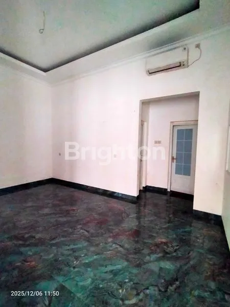 image RUMAH HUNIAN + USAHA/KANTOR DI JL. R. INTAN MALANG – BANGUNAN TEMBUS, LT 600 M² (5)