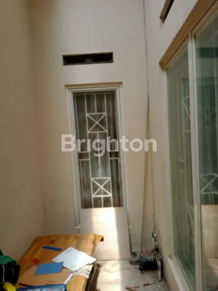 image *RUMAH MODERN MINIMALIS EKSKLUSIF GEDONGAN COLOMADU* (7)