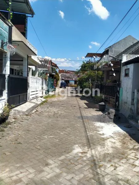 image DIJUAL RUMAH SIAP HUNI 2 LANTAI AREA BANDULAN SELANGKAH KE DIENG DAN TIDAR AREA MALANG KOTA STRATEGIS MASUK PERUMAHAN NYAMAN (6)