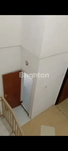 image DIJUAL RUMAH SIAP HUNI 2 LANTAI AREA BANDULAN SELANGKAH KE DIENG DAN TIDAR AREA MALANG KOTA STRATEGIS MASUK PERUMAHAN NYAMAN (3)