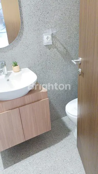 image RUMAH STRATEGIS NYAMAN TENANG DAN ASRI DI IZZI BSD CITY (4)