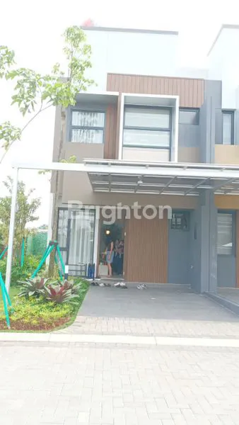 image RUMAH STRATEGIS NYAMAN TENANG DAN ASRI DI IZZI BSD CITY (1)