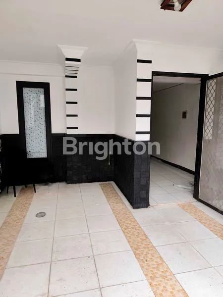 image RUMAH 2 LANTAI SIAP HUNI 3KT DI SUNTER AGUNG JAKARTA UTARA (1)