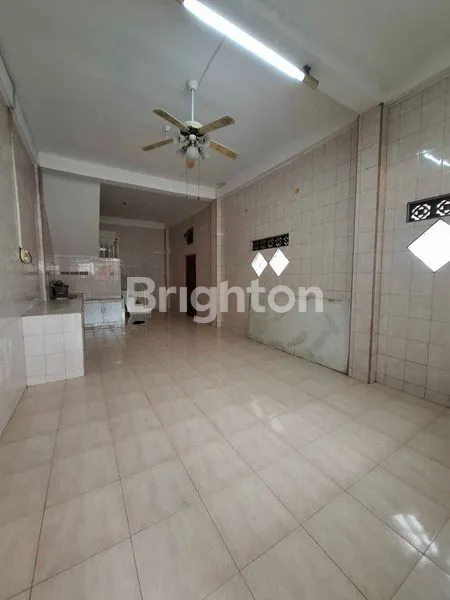 image RUMAH 3 LANTAI SIAP HUNI DI PUSAT KOTA PALEMBANG (3)