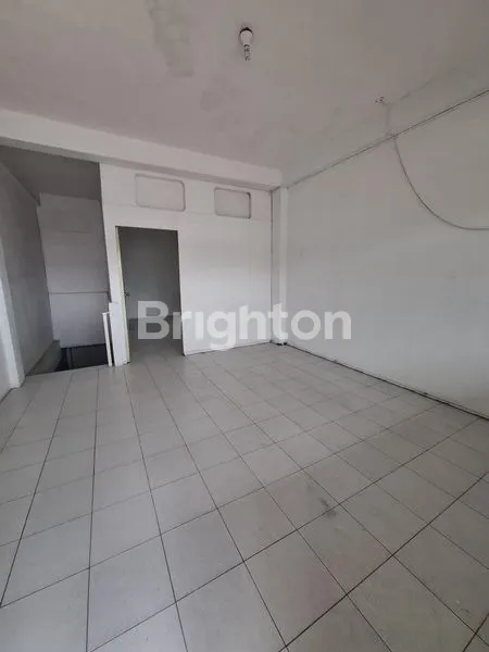 image RUMAH 3 LANTAI SIAP HUNI DI PUSAT KOTA PALEMBANG (7)