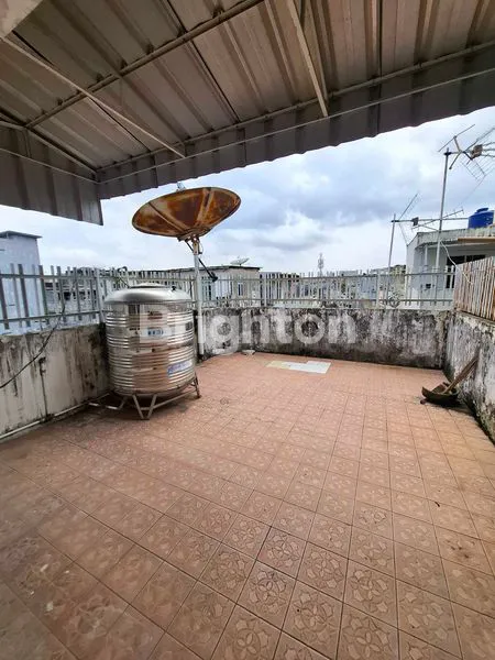 image RUMAH 3 LANTAI SIAP HUNI DI PUSAT KOTA PALEMBANG (8)