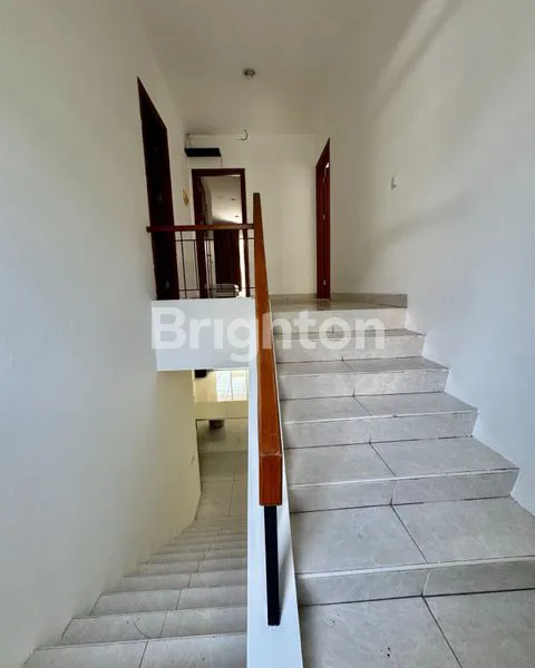 image HARGA MIRING !!! JARANG ADA RUMAH 2 LANTAI SUDAH DI RENOVASI DI CLUSTER DE CAJUPUTI LEBAR 15 DI JALAN BOULEVARD, DE PARK BSD (3)