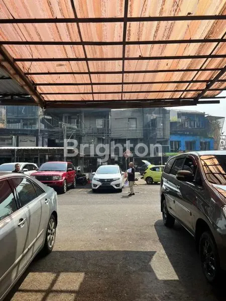 image RUKO 3 LANTAI STRATEGIS DI PUSAT OTOMOTIF CIBUBUR COCOK UNTUK USAHA (2)