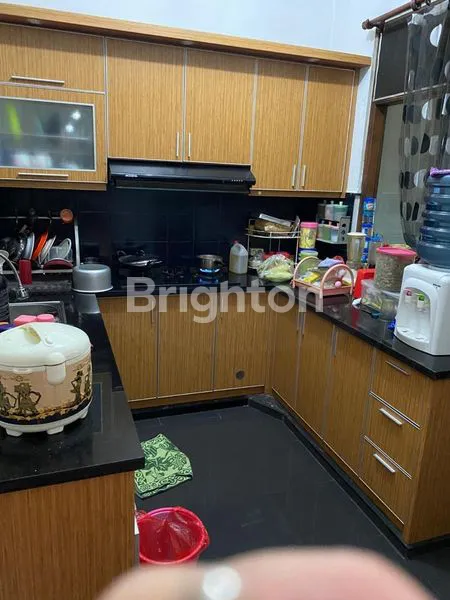 image RUMAH EKSKLUSIF 7 KAMAR, GARASI 4 MOBIL (3)