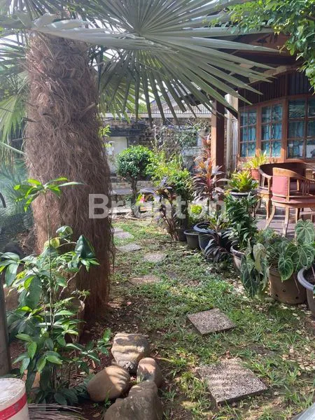 image RUMAH EKSKLUSIF 7 KAMAR, GARASI 4 MOBIL (4)