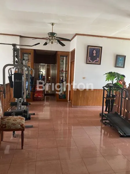 image RUMAH EKSKLUSIF 7 KAMAR, GARASI 4 MOBIL (6)