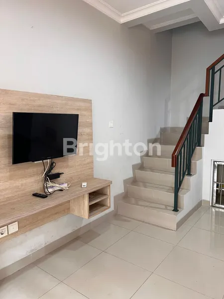 image PALM @ MALIBU VILLAGE, GADING SERPONG, SANGAT STRATEGIS, SEMI FURNISHED, 2 LANTAI (2)