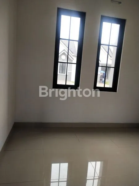 image RUMAH MODEN MINIMALIS DI ROYAL TAJUR (5)